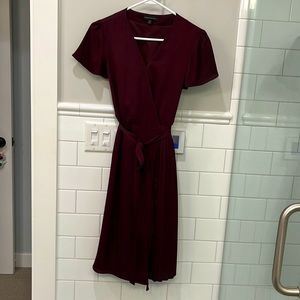 XS plum colored Banana Republic pleated wrap dress